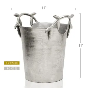 Bucket with Handle