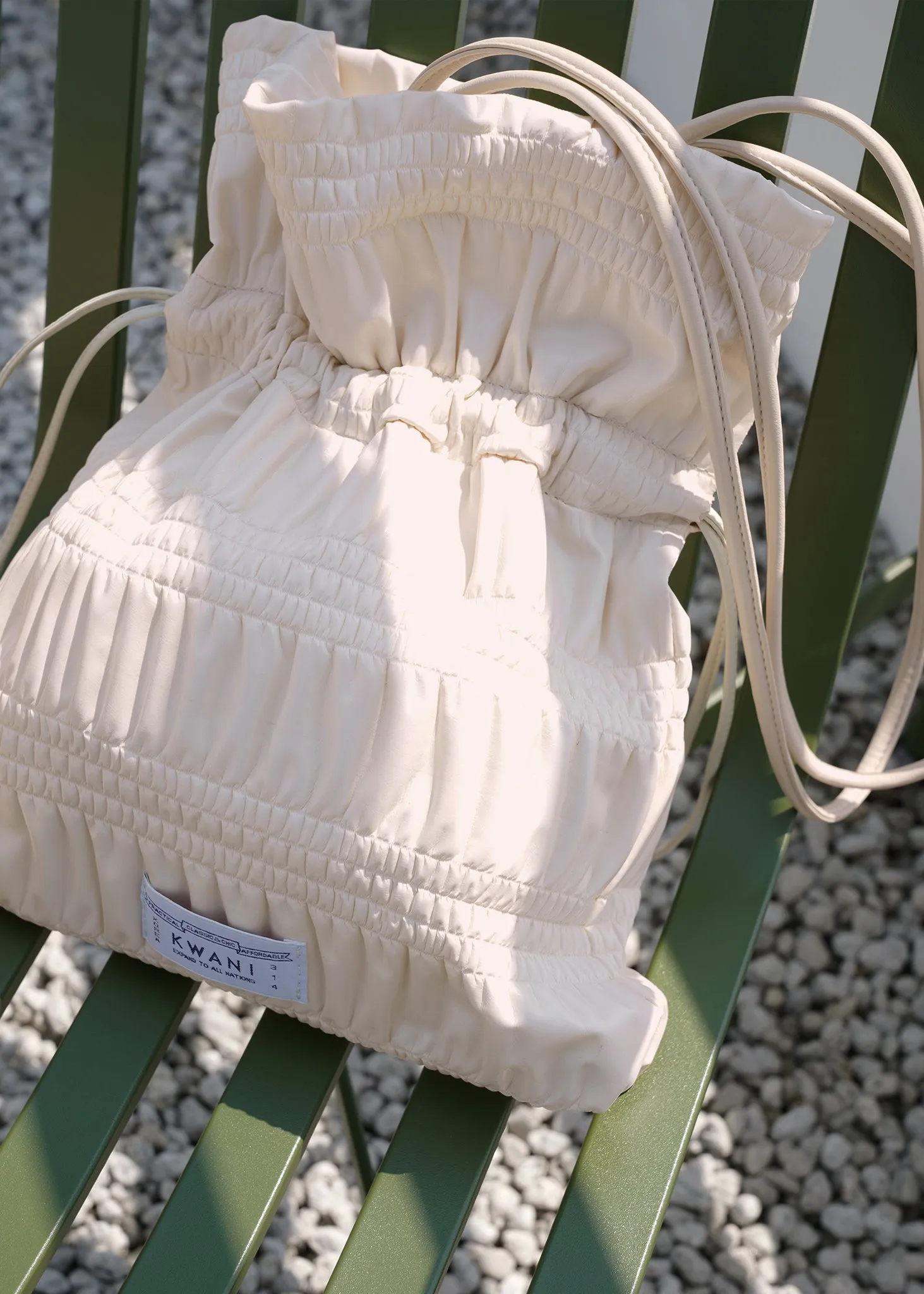 Crinkle Shoulder Bag_Ivory