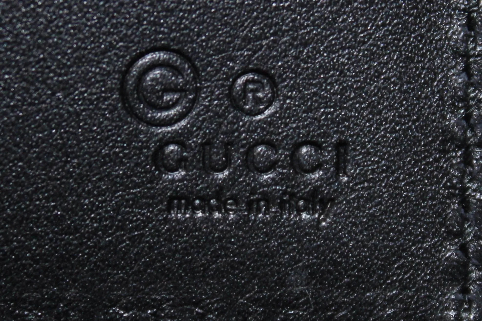 Gucci Mens Microguccissima GG Black Leather Bifold Wallet